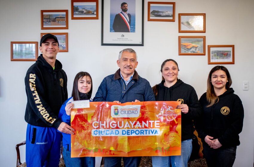  Municipio de Chiguayante entrega aporte económico a cheerleaders para torneo internacional