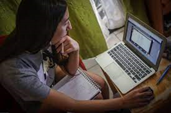  Hasta 30 mil pesos por hora puede ganar un profesor haciendo clases particulares de manera online
