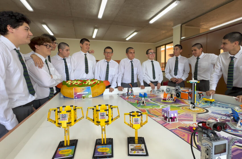  Alumnos del colegio PuenteMaipo de Puente Alto logran los recursos para participar en el Mundial de Robótica
