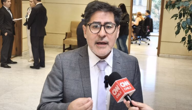 Diputado DC impulsa proyecto para que Viernes Santo sea feriado irrenunciable