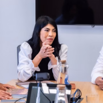 Ministerio de Ciencias suspende becas de magíster y postdoctorado en el extranjero