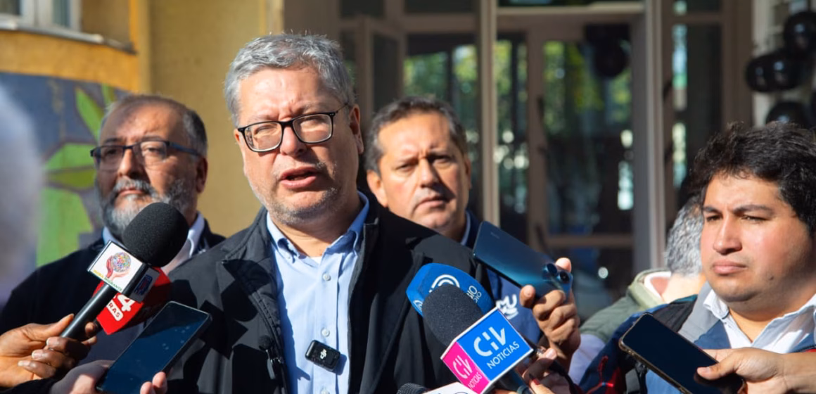 Alcalde de Temuco califica de “ignorancia gigantesca” propuesta de cerrar el Ministerio del Deporte