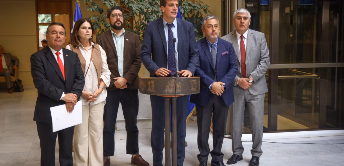 Bancada de Renovación Nacional acuerda apoyar proyecto de reconstrucción impulsado por el Gobierno