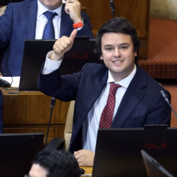 Creton respalda proyecto “Escuelas Protegidas” que endurece sanciones por violencia escolar