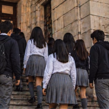Contraloría alerta crisis silenciosa: miles de denuncias por violencia escolar sin fiscalización efectiva