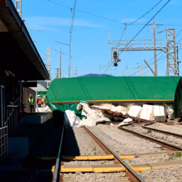 Trenes no circularán este lunes tras descarrilamiento en Chiguayante: EFE Sur activa plan de contingencia