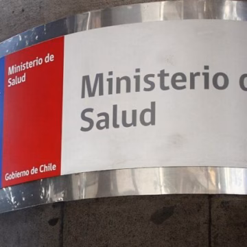Minsal defiende recorte presupuestario y asegura que busca mejorar la eficiencia en la gestión