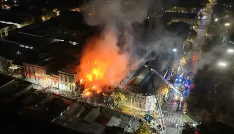 imagen_2026-06-09_132305152 Gran incendio destruye casona en Santiago: hay un desaparecido y dos heridos