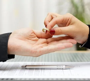 Corte Suprema fortalece protección del cónyuge más débil y eleva compensación económica en caso de divorcio