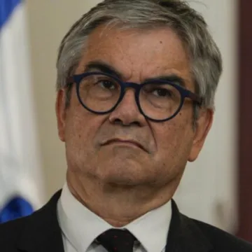 Mario Marcel atribuye el deterioro de las expectativas económicas al alza en los combustibles