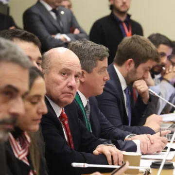 Hacienda propone rebajar el impuesto a empresas al 22% y modifica la invariabilidad tributaria