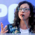 Gael Yeomans toma el control del Frente Amplio y abre una nueva etapa en la izquierda chilena