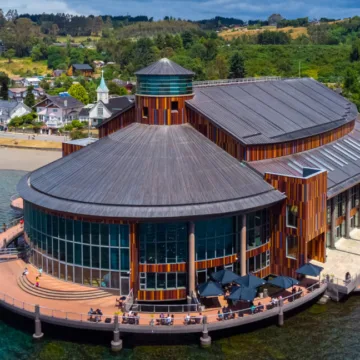 Médicos podrán “recetar” funciones gratuitas en Teatro del Lago: el innovador programa del Hospital Puerto Montt