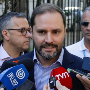 imagen_2026-08-25_215926075 Carta Bellolio-Vodanovic abre fuego cruzado: Republicanos cuestiona al alcalde UDI por acercamiento al FA