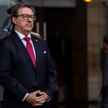 El cortocircuito de Fernando Barros con el Congreso que tensiona al Gobierno y abre un frente con RN