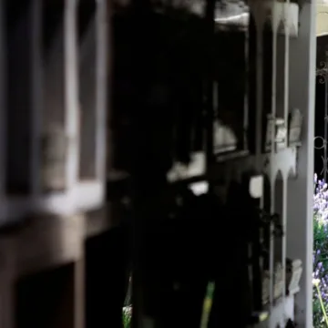 Entre mausoleos y zonas oscuras: Cementerio Católico prepara dron tras robo de Cristo de 50 kilos