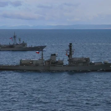 Argentina vuelve a tensionar el Estrecho de Magallanes y habla de supuestos patrullajes conjuntos con Chile