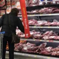 Compras de carne aumentan 221% antes del 18: las claves para comprar y preparar la carne de forma segura