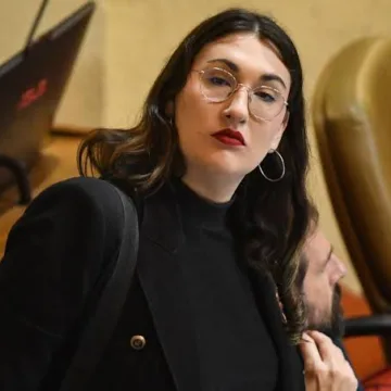 Emilia Schneider cuestiona Presupuesto 2027 y acusa al Gobierno de quedar corto en empleo