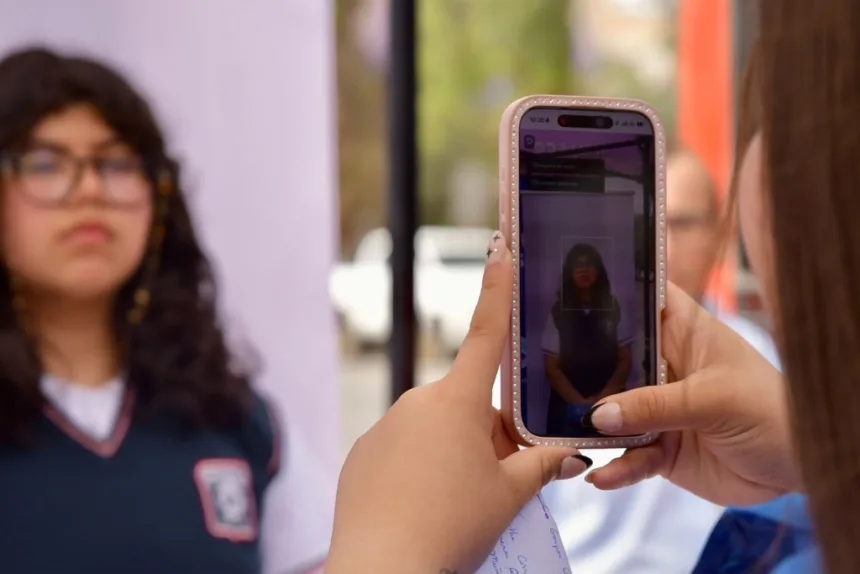 «Captura tu aura»: Junaeb llama a anticipar fotografía de la TNE 2027 a 300 mil estudiantes del país