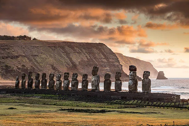 Pancho Saavedra y Jorge Zabaleta rematarán viajes a Rapa Nui en la Feria VYVA 2026