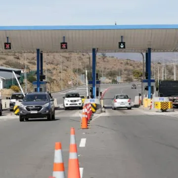¿Pagar lo mismo por un servicio peor? Senado abre debate para rebajar peajes