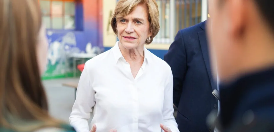 “Le falta equipo y le sobra soberbia”: Matthei cuestiona la conducción del Gobierno de Kast