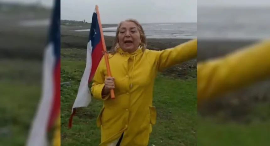 “Estoy que me saco la ropa porque hay mucho calor”: alcaldesa de Hualaihué ironiza con dichos de Quiroz sobre la parafina