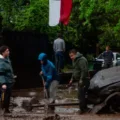 Aluvión en Las Condes: alcaldesa advierte posibles evacuaciones y confirma personas afectadas