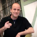 Stefan Kramer vuelve a la televisión tras 10 años y se suma a Vértigo de Canal 13