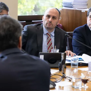 Reforma de seguridad de Longton abre un debate incómodo: ¿mano dura contra el crimen o nuevas garantías para el poder?