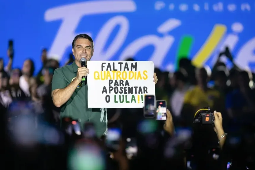 imagen_2026-10-25_135754862 Flávio Bolsonaro, el heredero de Jair Bolsonaro que busca llegar al poder en Brasil
