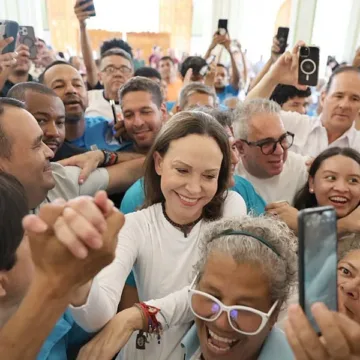 María Corina Machado regresa a Venezuela tras casi diez meses fuera del país