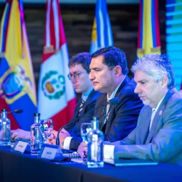 Chile refuerza la cooperación científica antártica en encuentro regional en Argentina